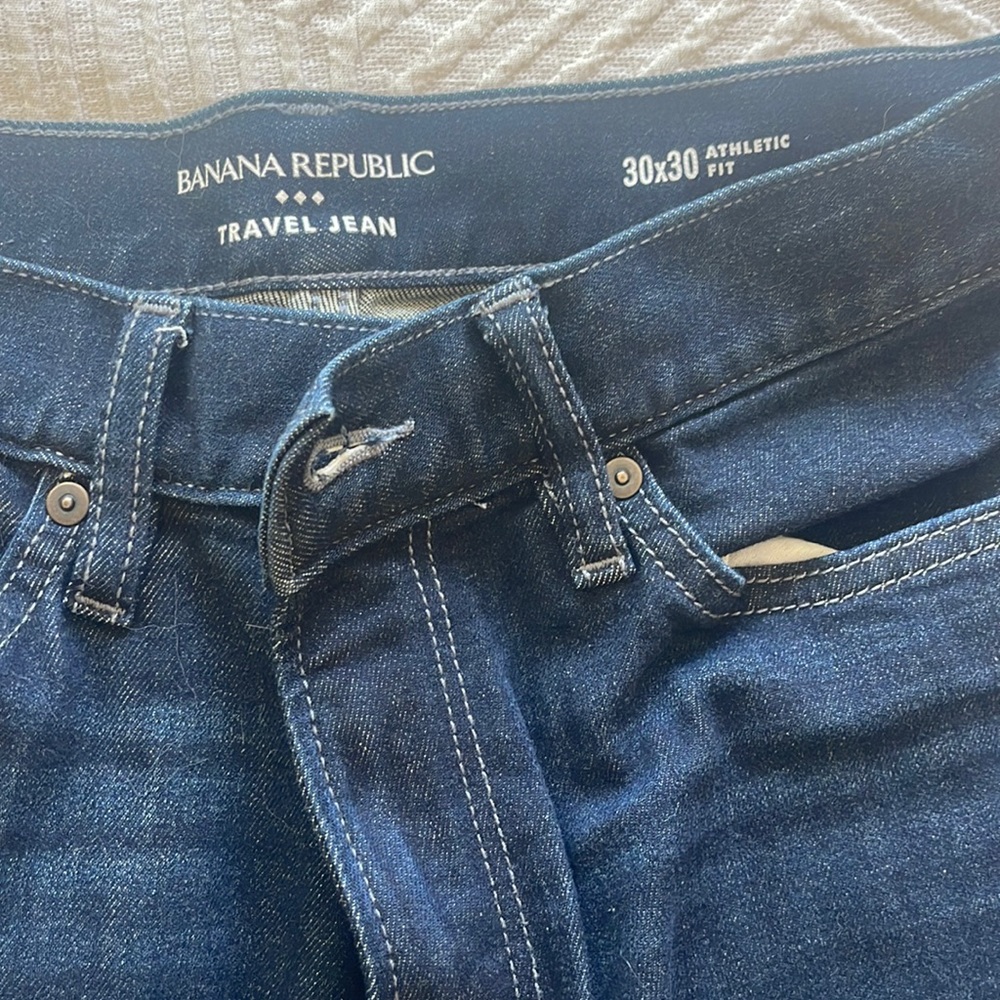 Banana Republic Men’s straight luxe traveler jean rinse dark wash size 30x30